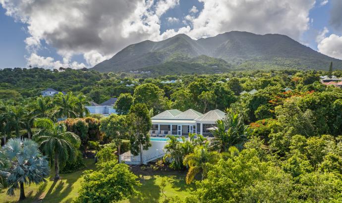 4 Bedroom - 4 Bathroom Villa for sale