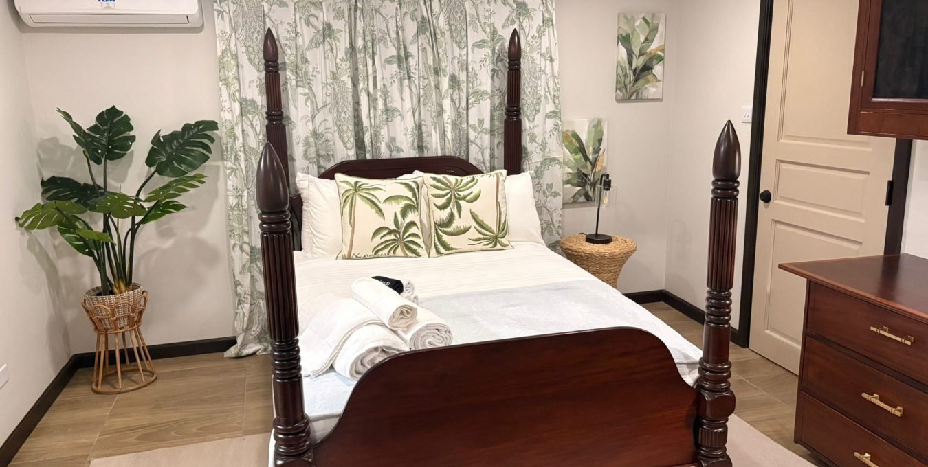 Coco Palm - Tropical Retreat