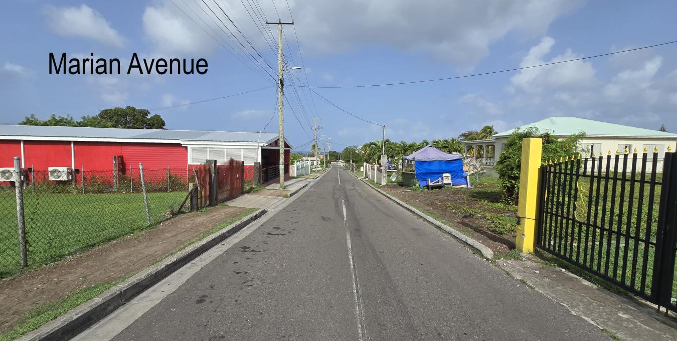 Dual-Access Land – Charlestown