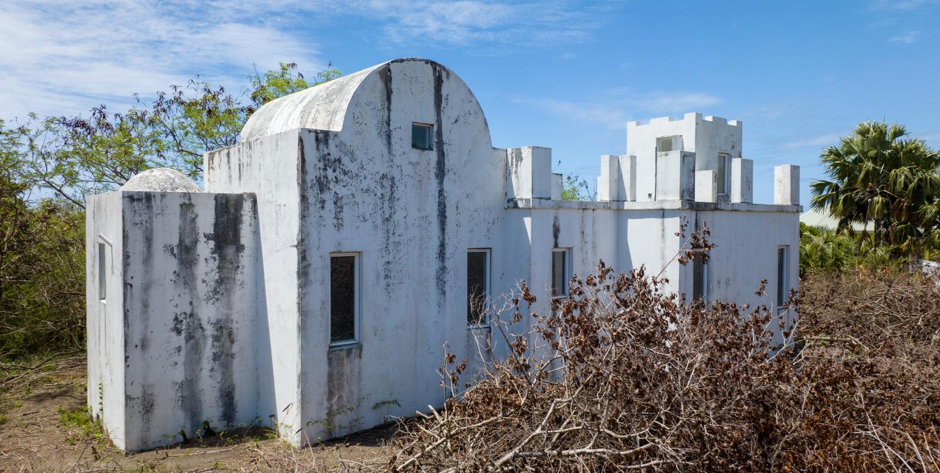 Fixer Upper | Home | Nevis