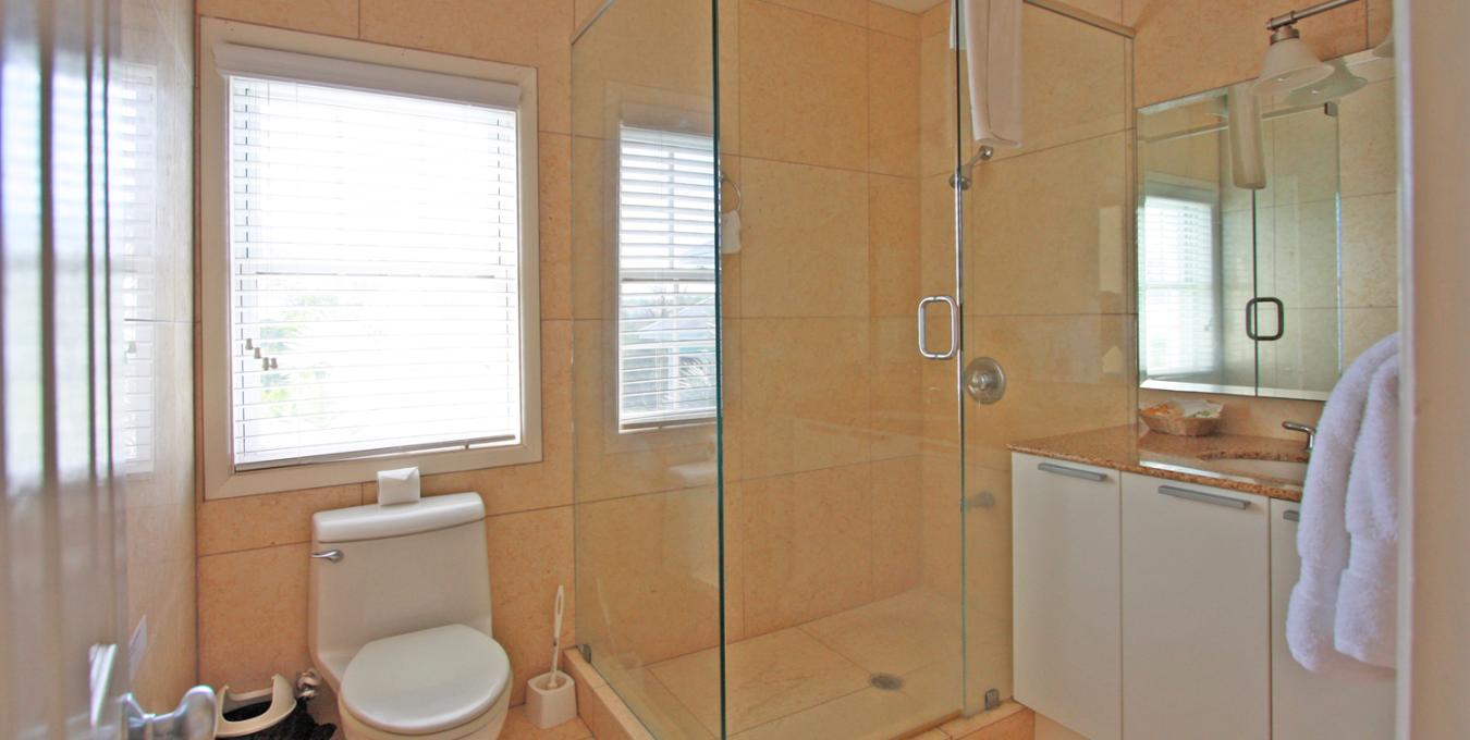 Sea Breeze Condo (1D) Sea Breeze Condo (1D)
